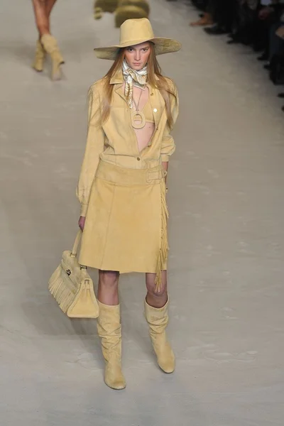 Look 5